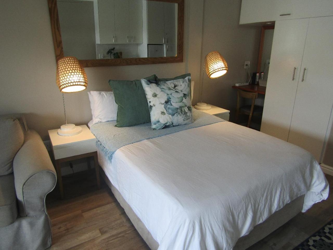 Appartamento ShipsBell 5B St Francis Bay Esterno foto